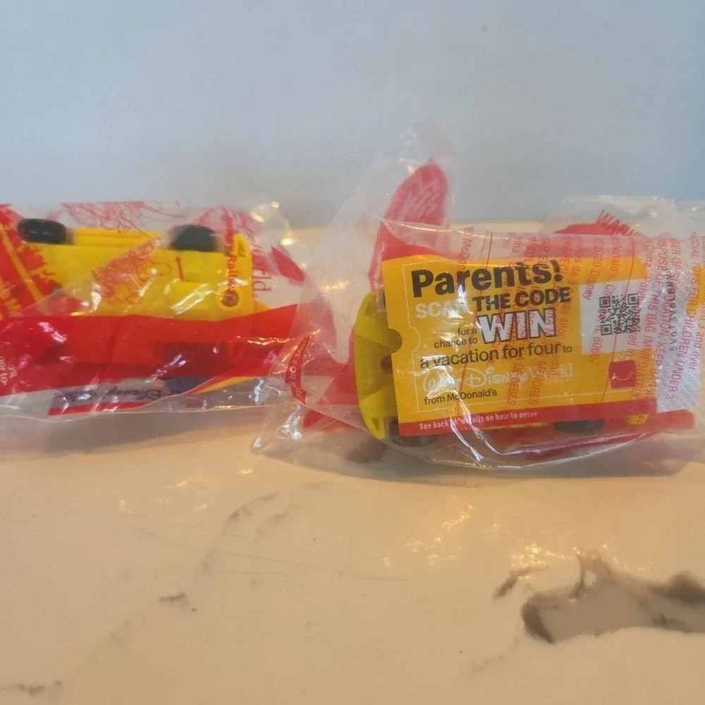 2 NEW‎ 2022 McDonald's Happy Meal Disney World 50th MINNIE MOUSE Toy #3